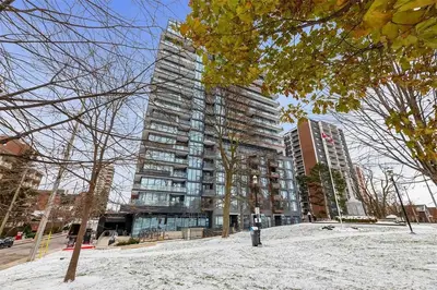 21 Park Place E 511, Mississauga, On L5g 1l7