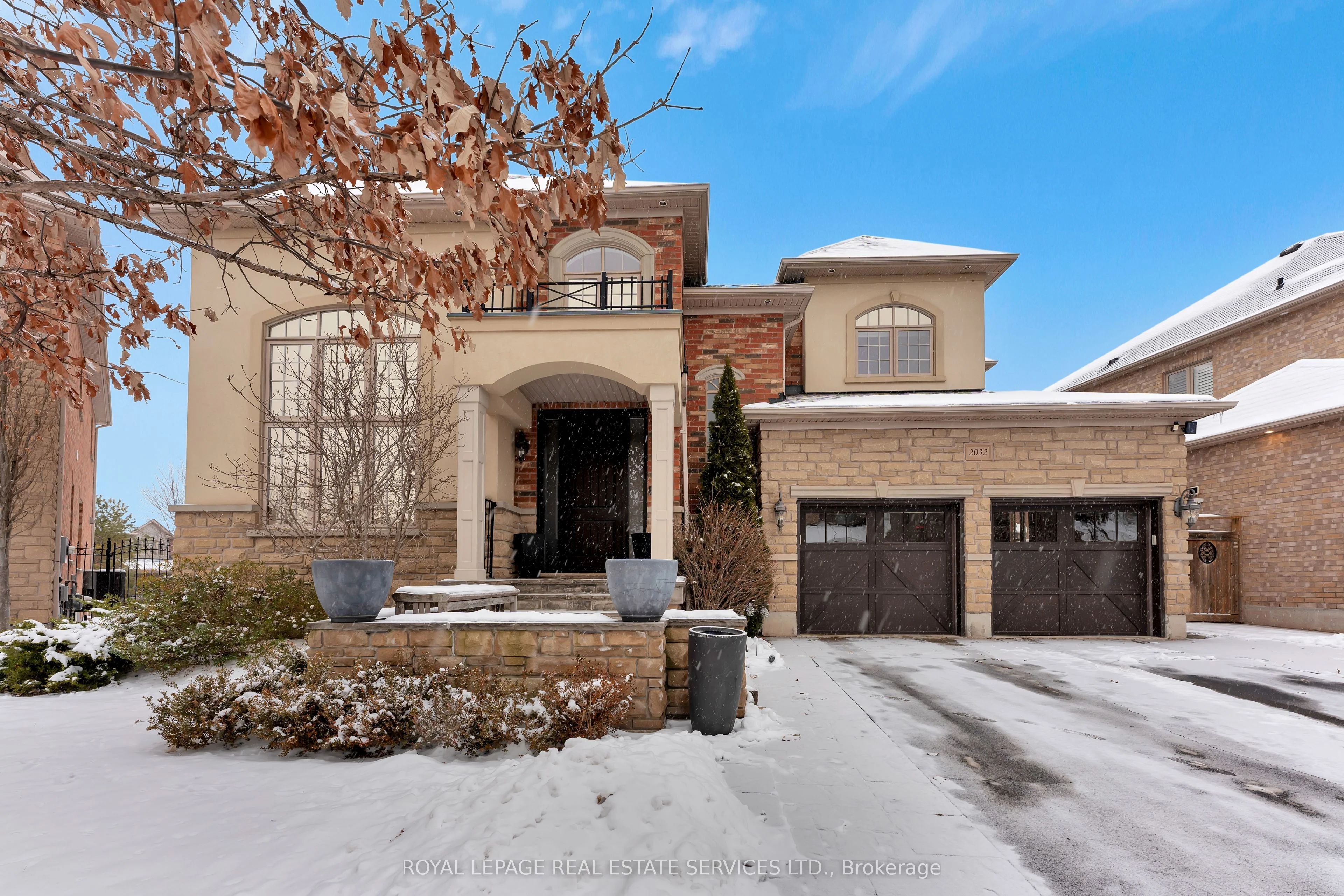 Detached in Oakville