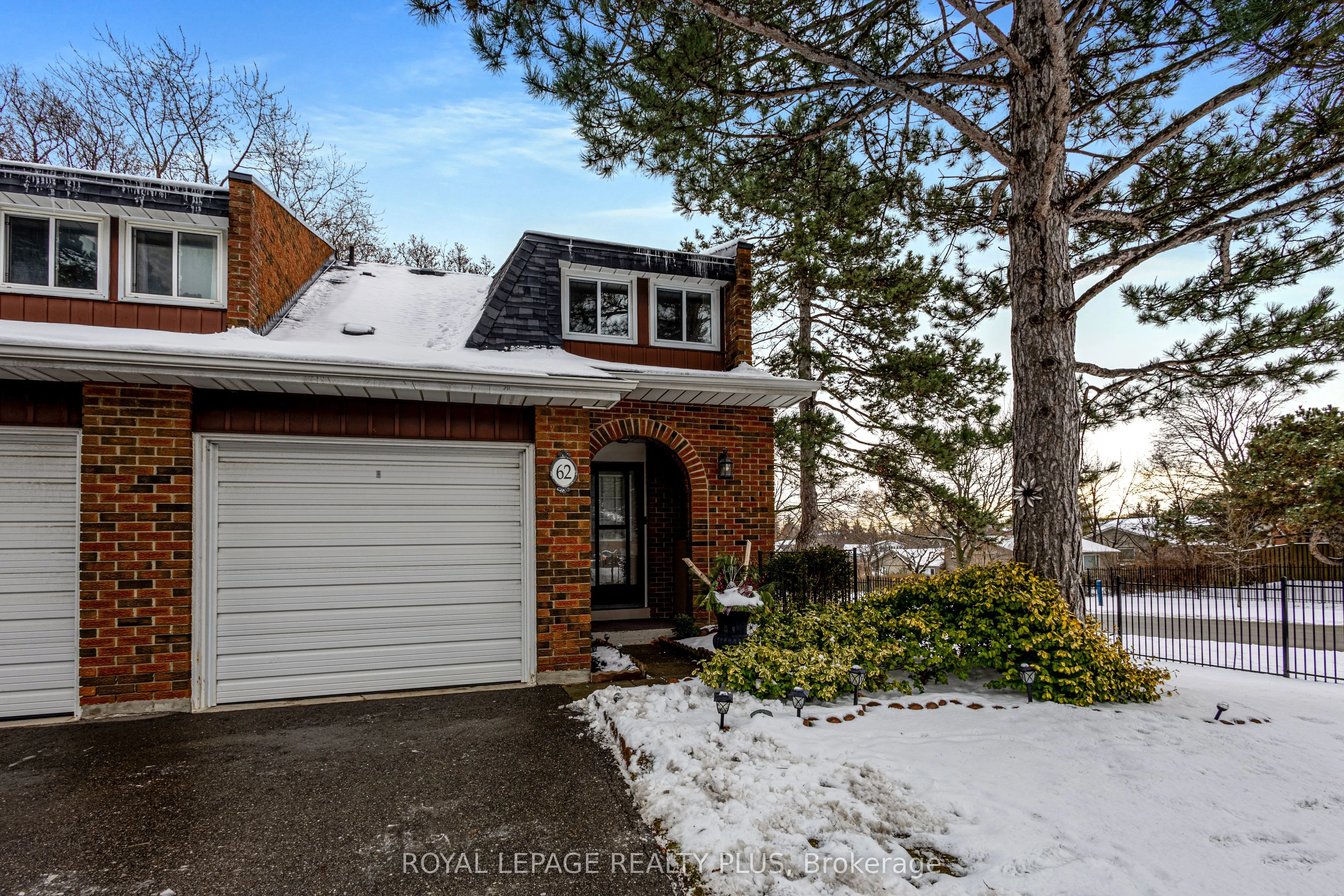 Condo Townhouse in Mississauga