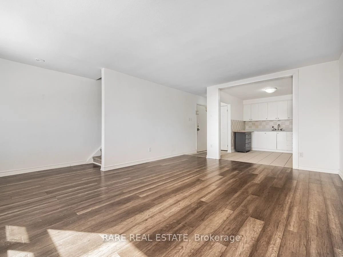 Upper Level in Mississauga