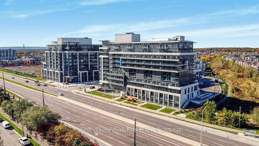 Co-op Apartment in Oakville