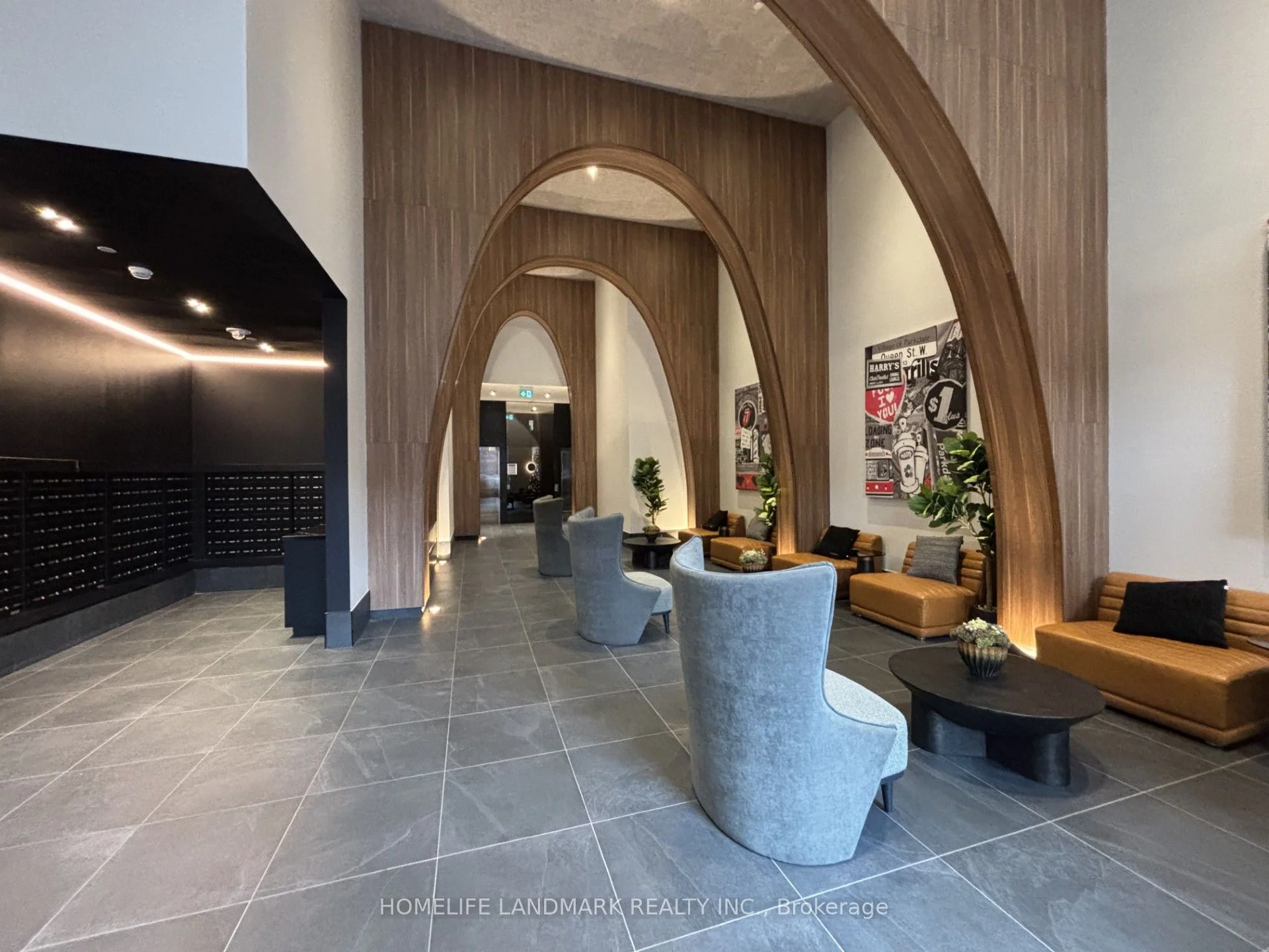 270 Dufferin Street 704, Toronto W01, On M6k 0h8