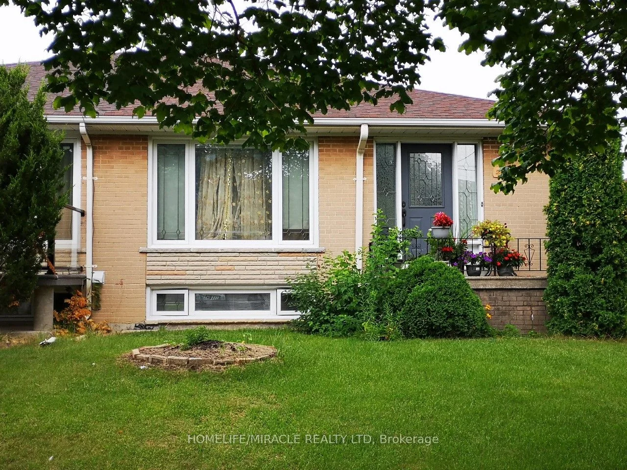 Semi-Detached in Toronto