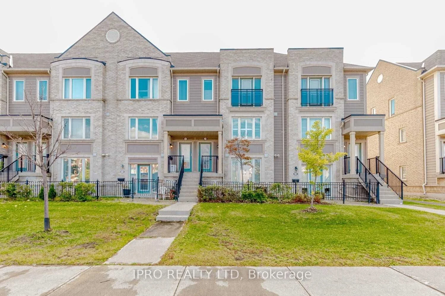 Condo Townhouse in Brampton