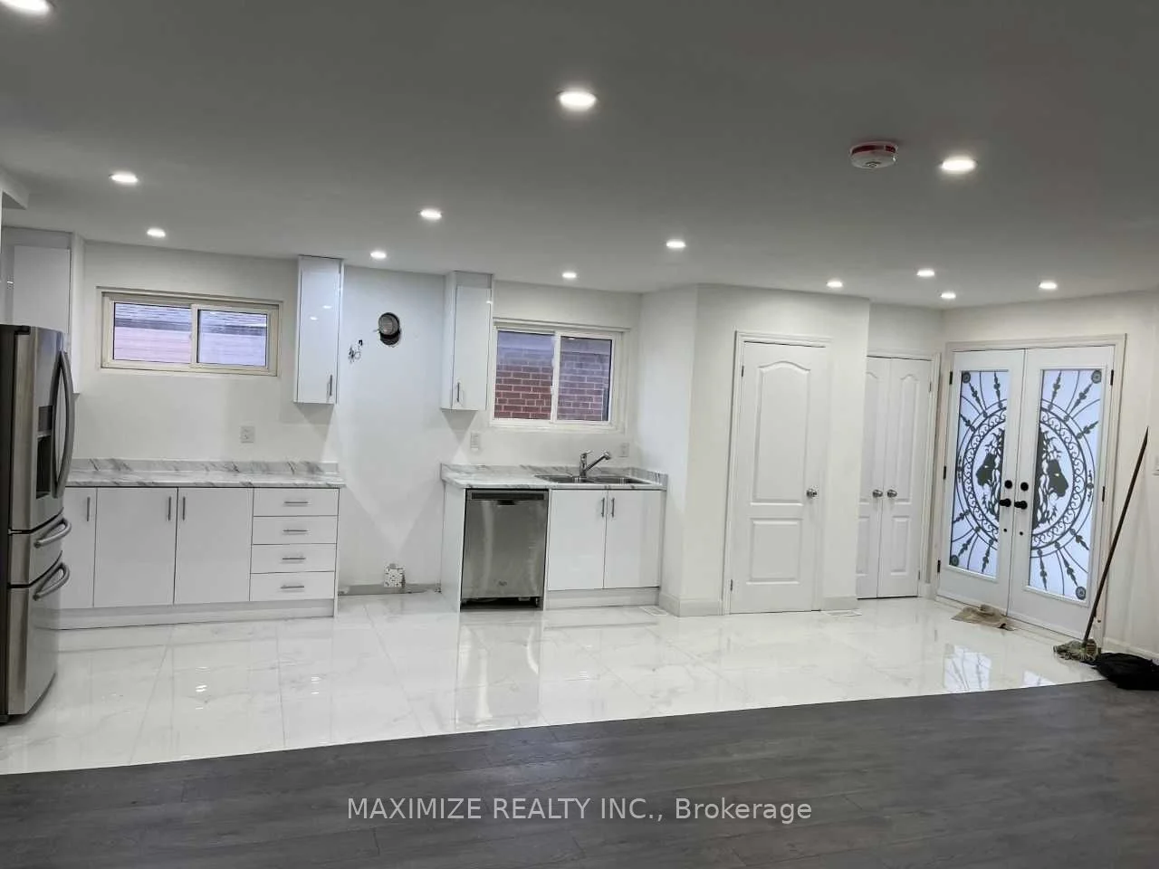 7287 Dellaport Drive, Mississauga, On L4t 2y4