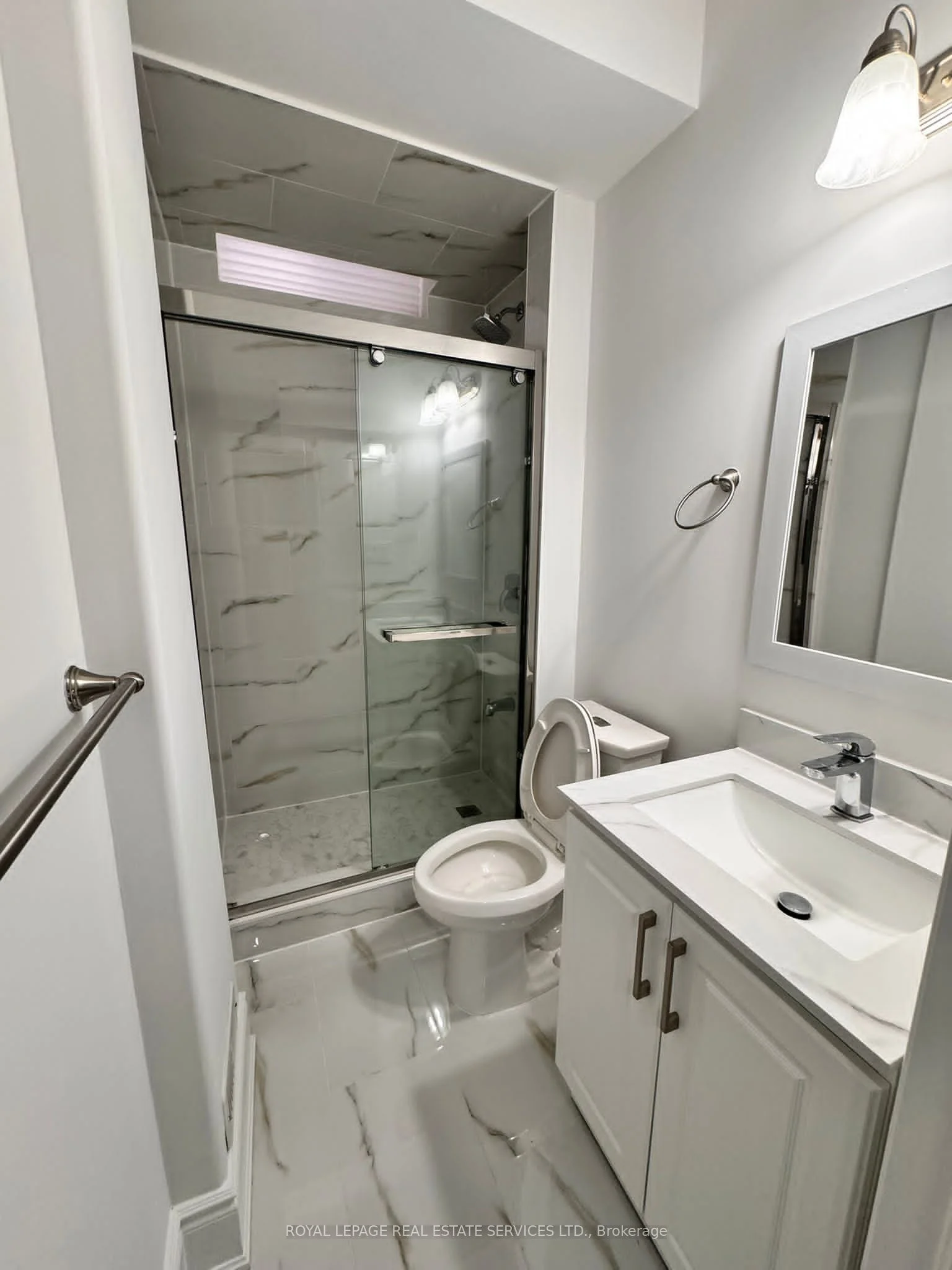 1229 Ironbridge Road E Lower, Oakville, ON L6M 5M5