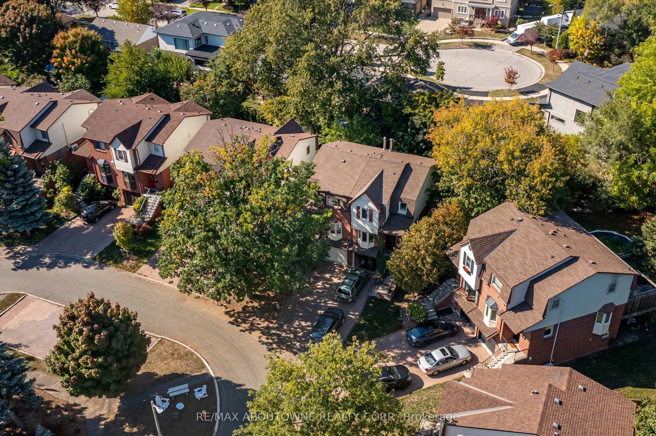 11 Normandy Place, Oakville, On L6k 1r9