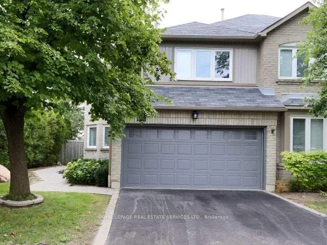 Condo Townhouse in Mississauga