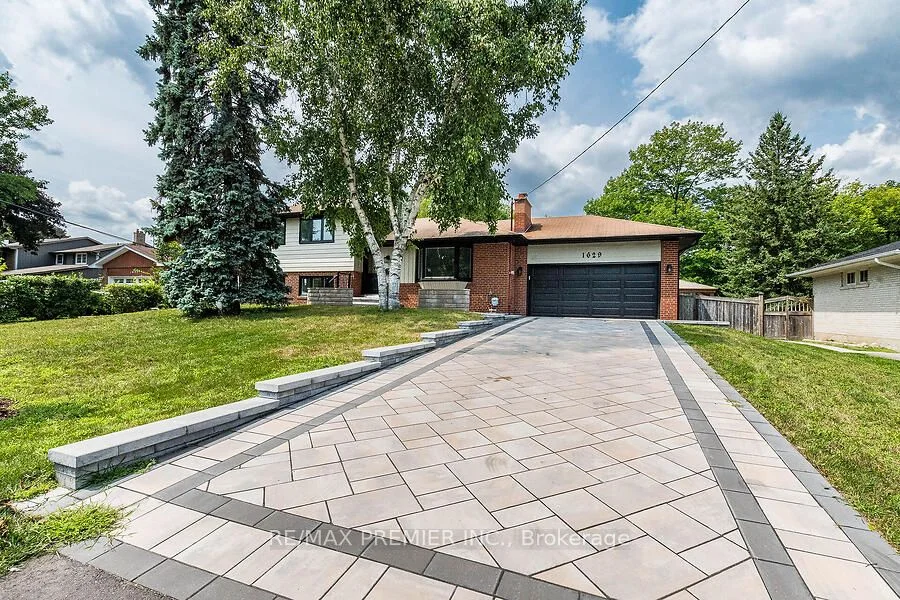 1629 Wembury Road, Mississauga, On L5j 2l8