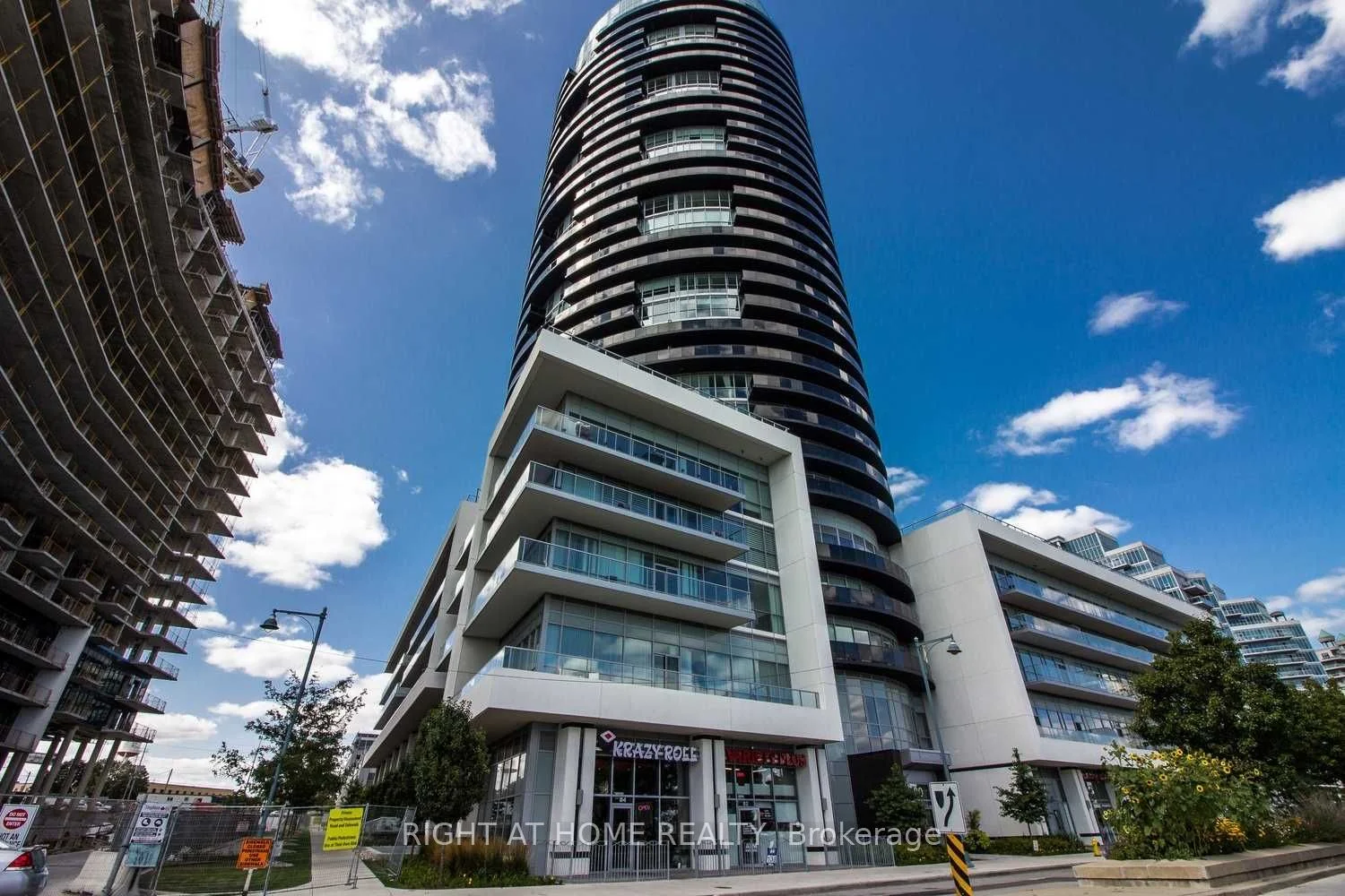 80 Marine Parade Drive 405, Toronto W06, On M8v 0a3