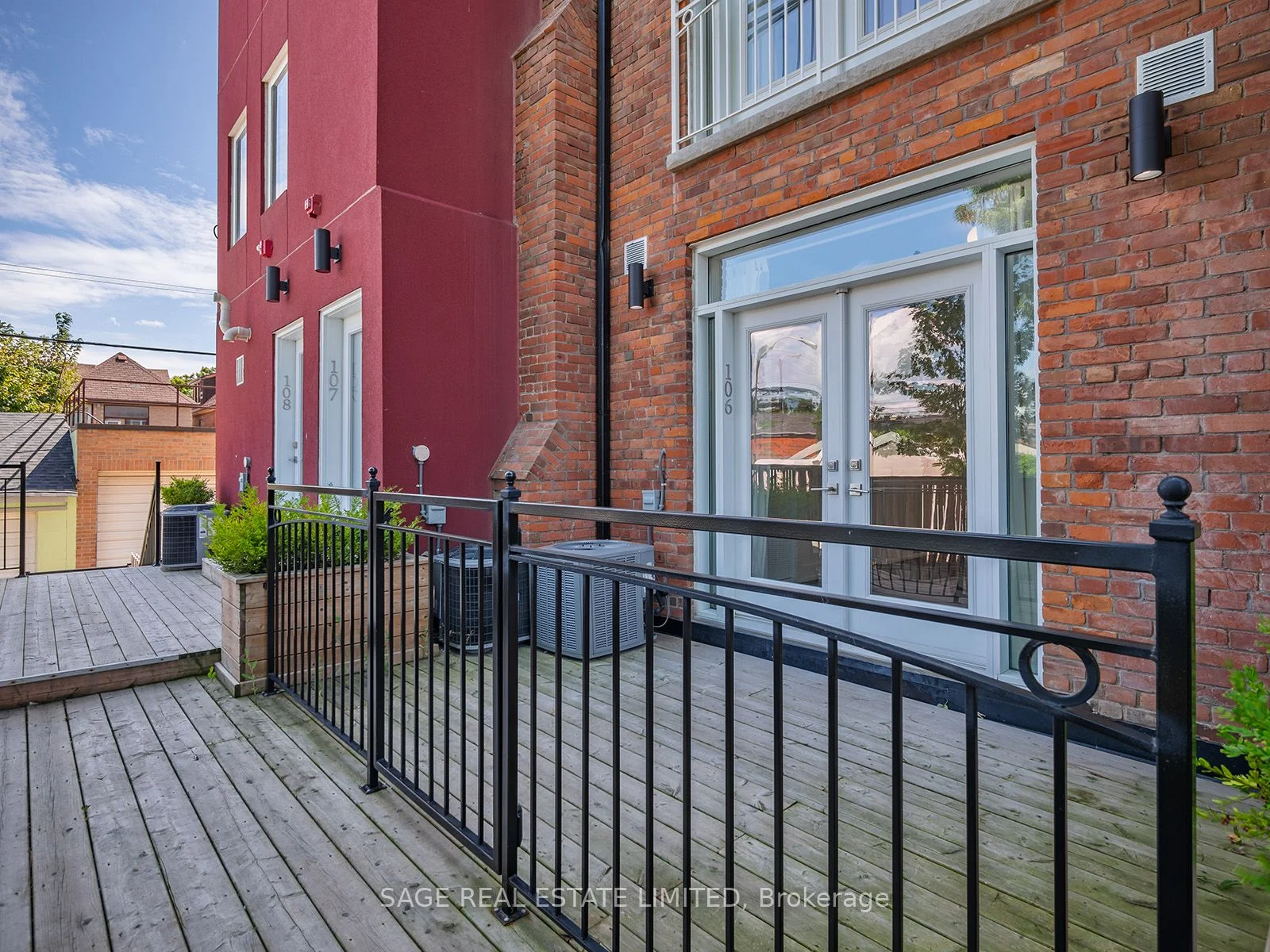 Condo Apartment in Toronto
