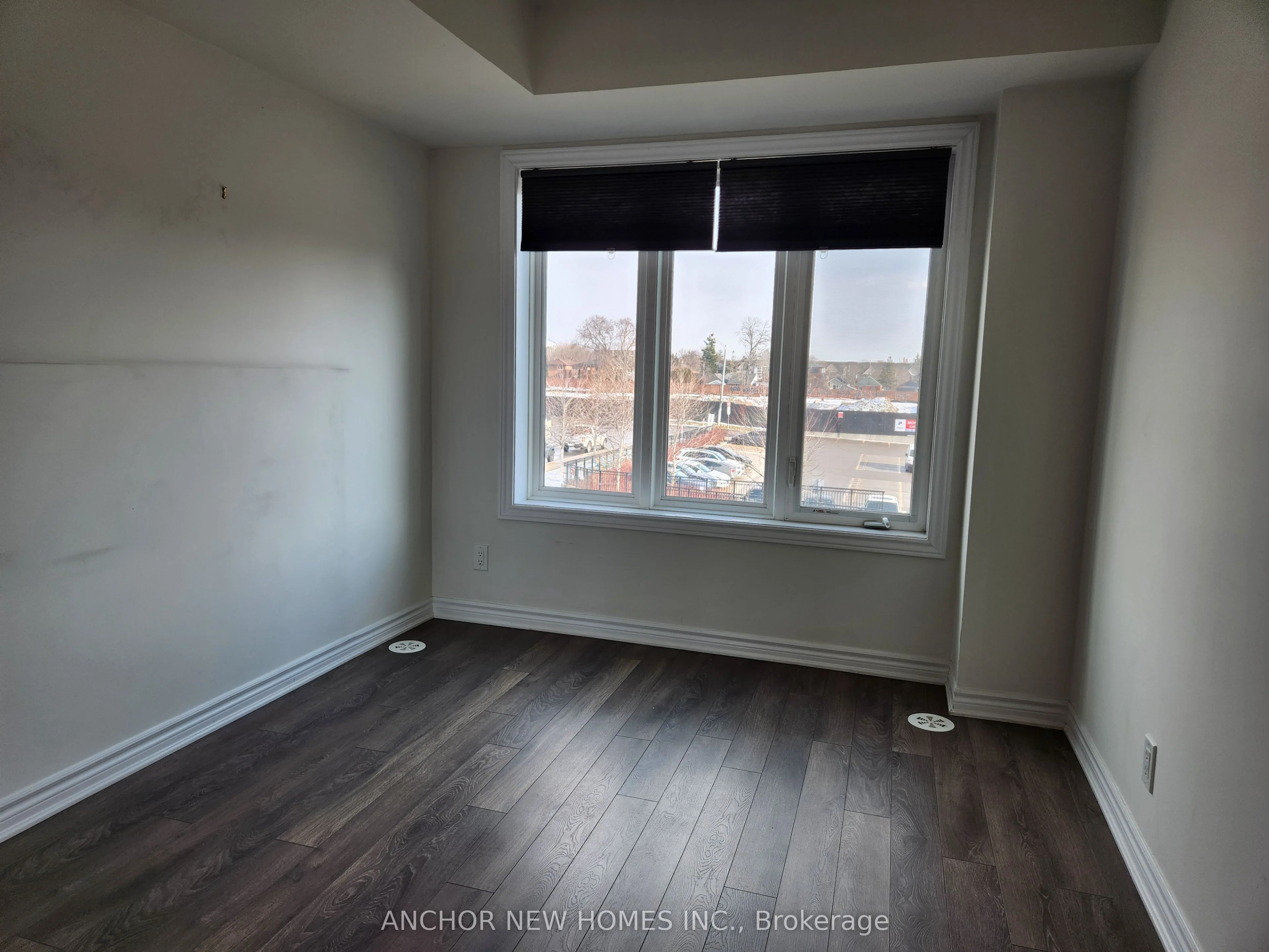 100 Long Branch Avenue 32, Toronto W06, ON M8W 0C1