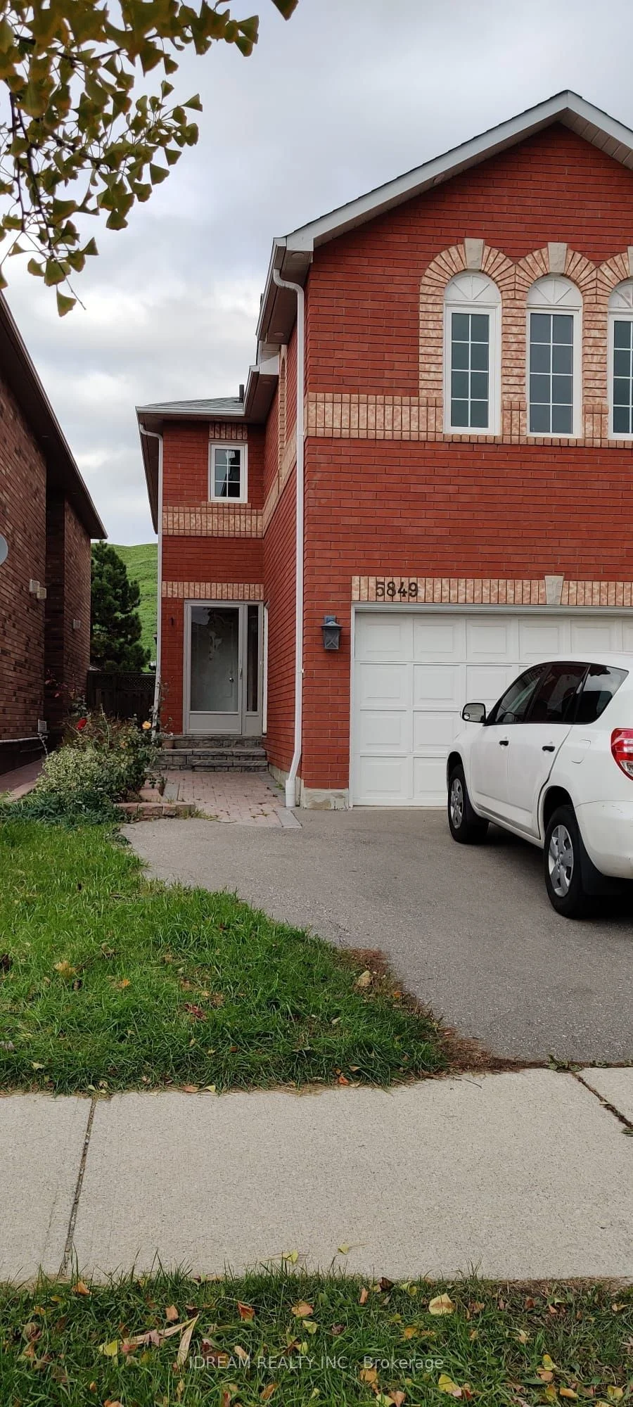 5849 Sidmouth Street Bsmt, Mississauga, On L5v 2k1