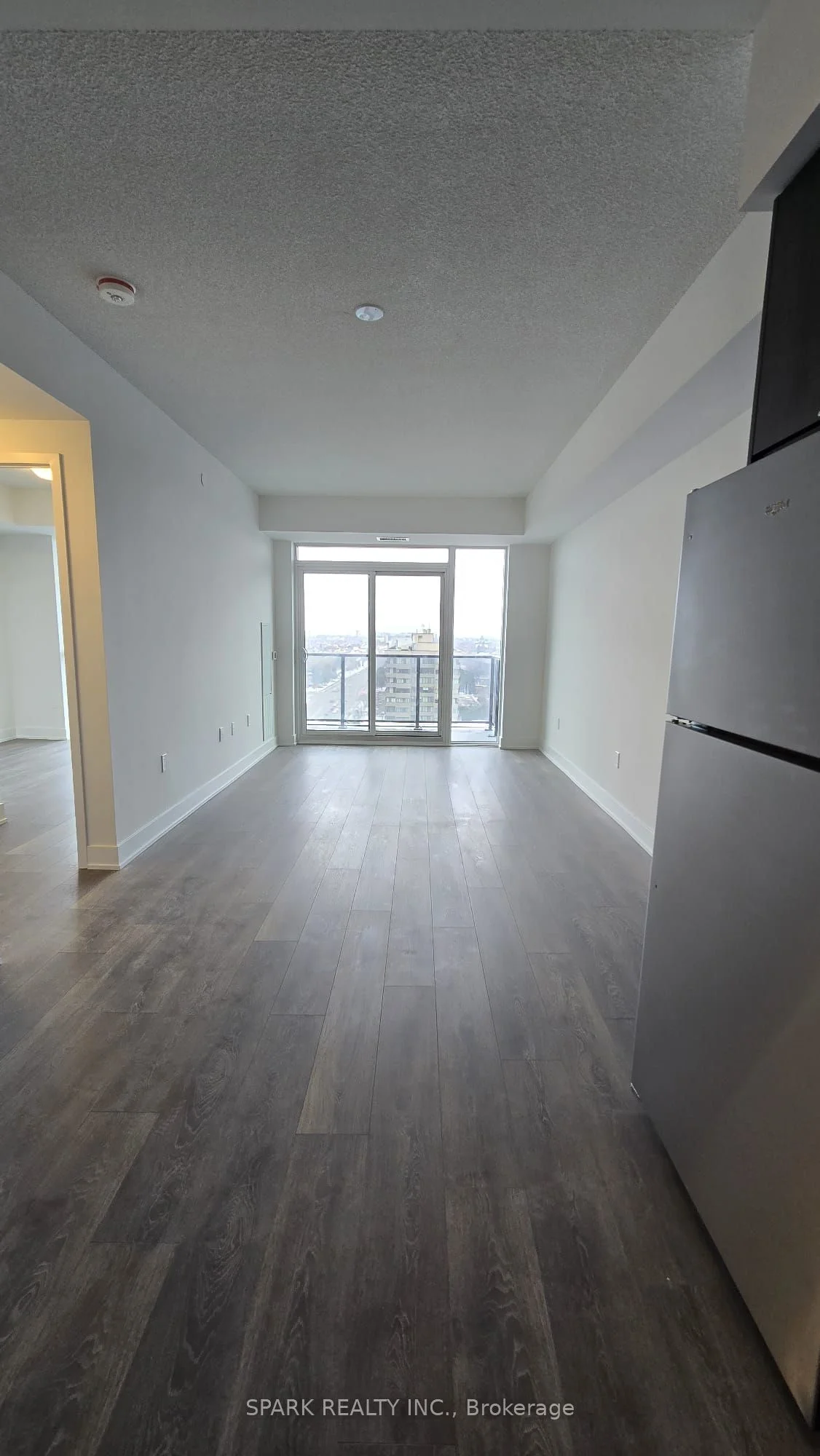 204 Burnhamthorpe Road E 1408, Mississauga, On L5a 4l4