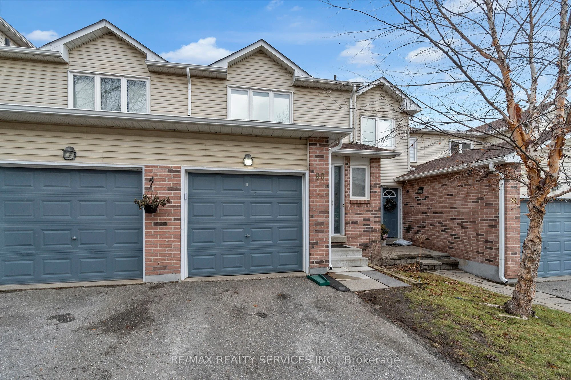 Condo Townhouse in Halton Hills