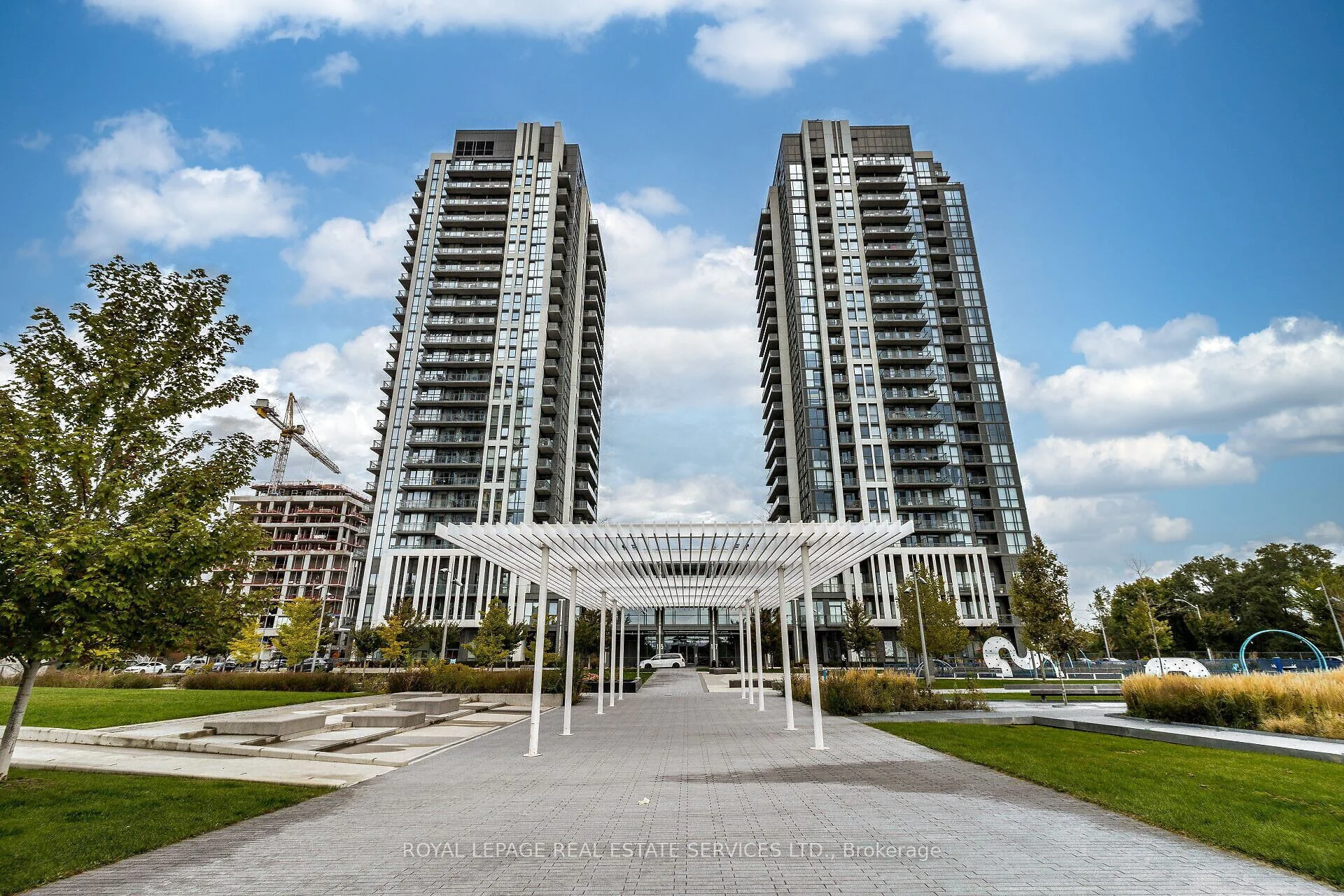 15 Zorra Street 910, Toronto W08, On M8z 4z6