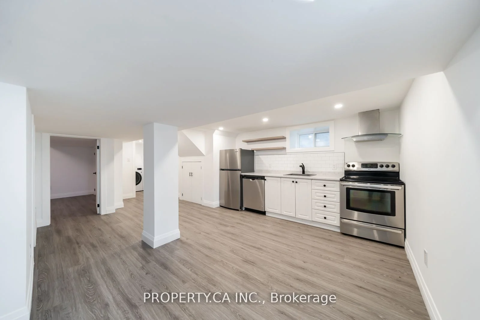 209 Fairview Avenue Lower, Toronto W02, On M6p 3a6