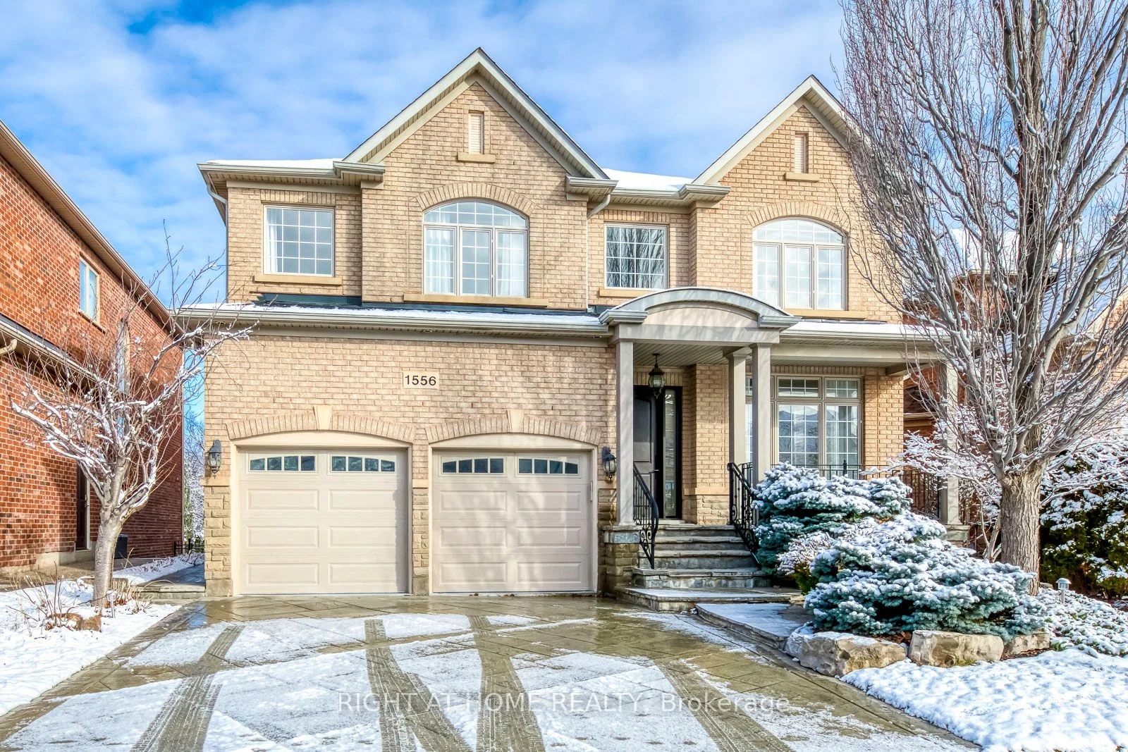 1556 Pinery Crescent, Oakville, On L6h 7j9