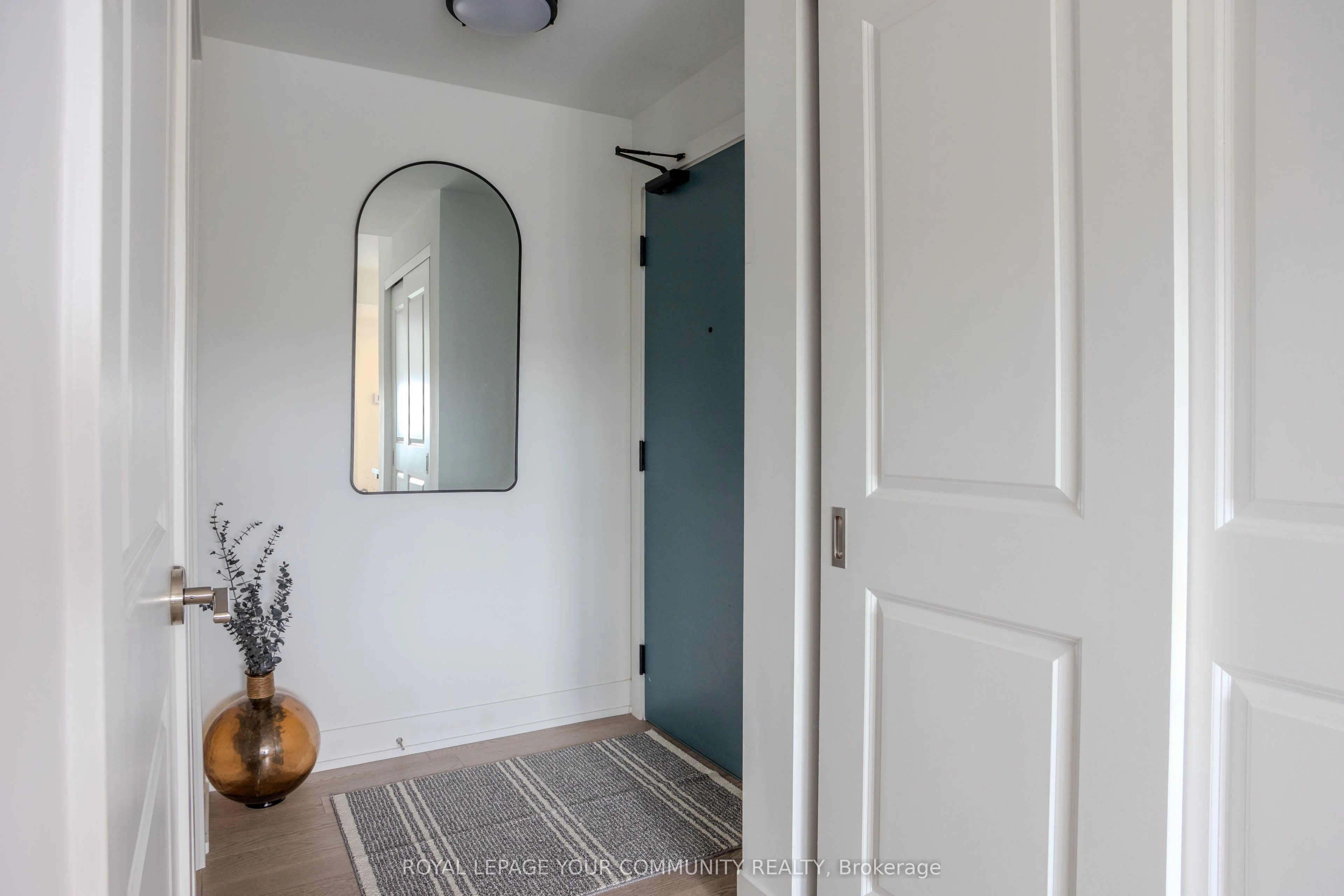 1063 Douglas Mccurdy Comm Circle 1001, Mississauga, On L5g 1h9
