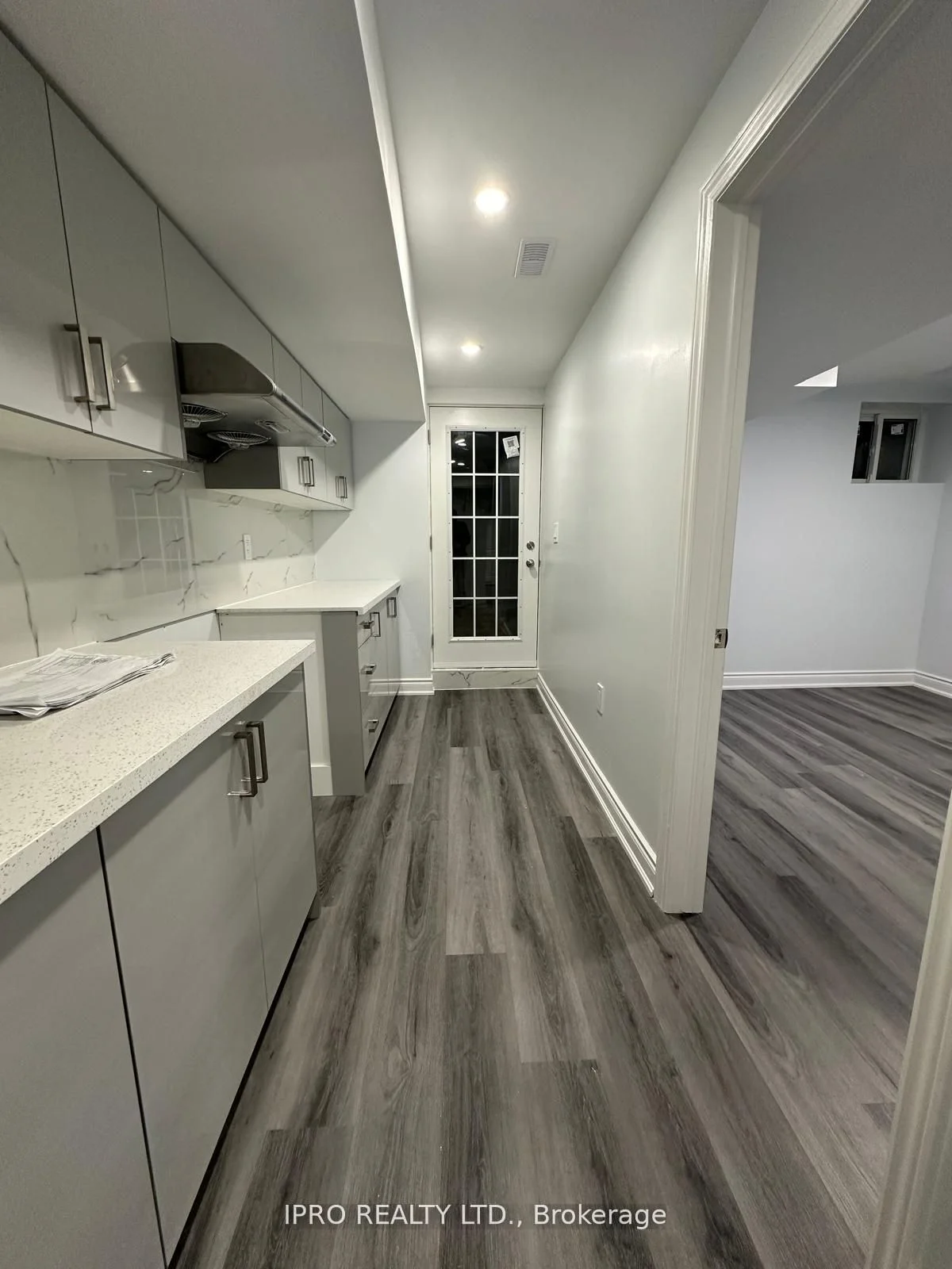 863 Rogerson Road Bsmt, Mississauga, On L5v 3a9