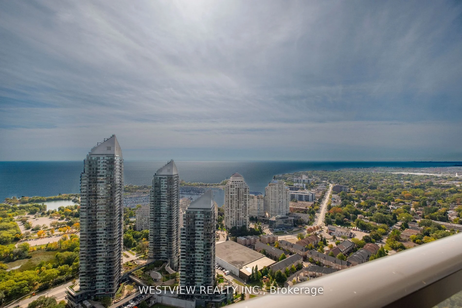 36 Park Lawn Road 4102, Toronto W06, On M8v 0e5