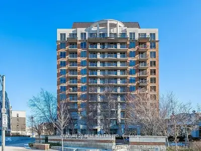 Common Element Condo in Oakville
