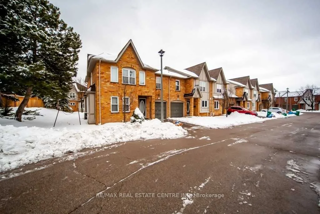 5865 Dalebrook Crescent 43b, Mississauga, On L5m 5r8