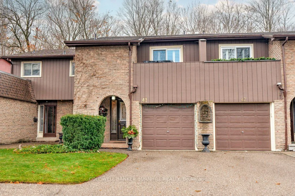 Condo Townhouse in Burlington