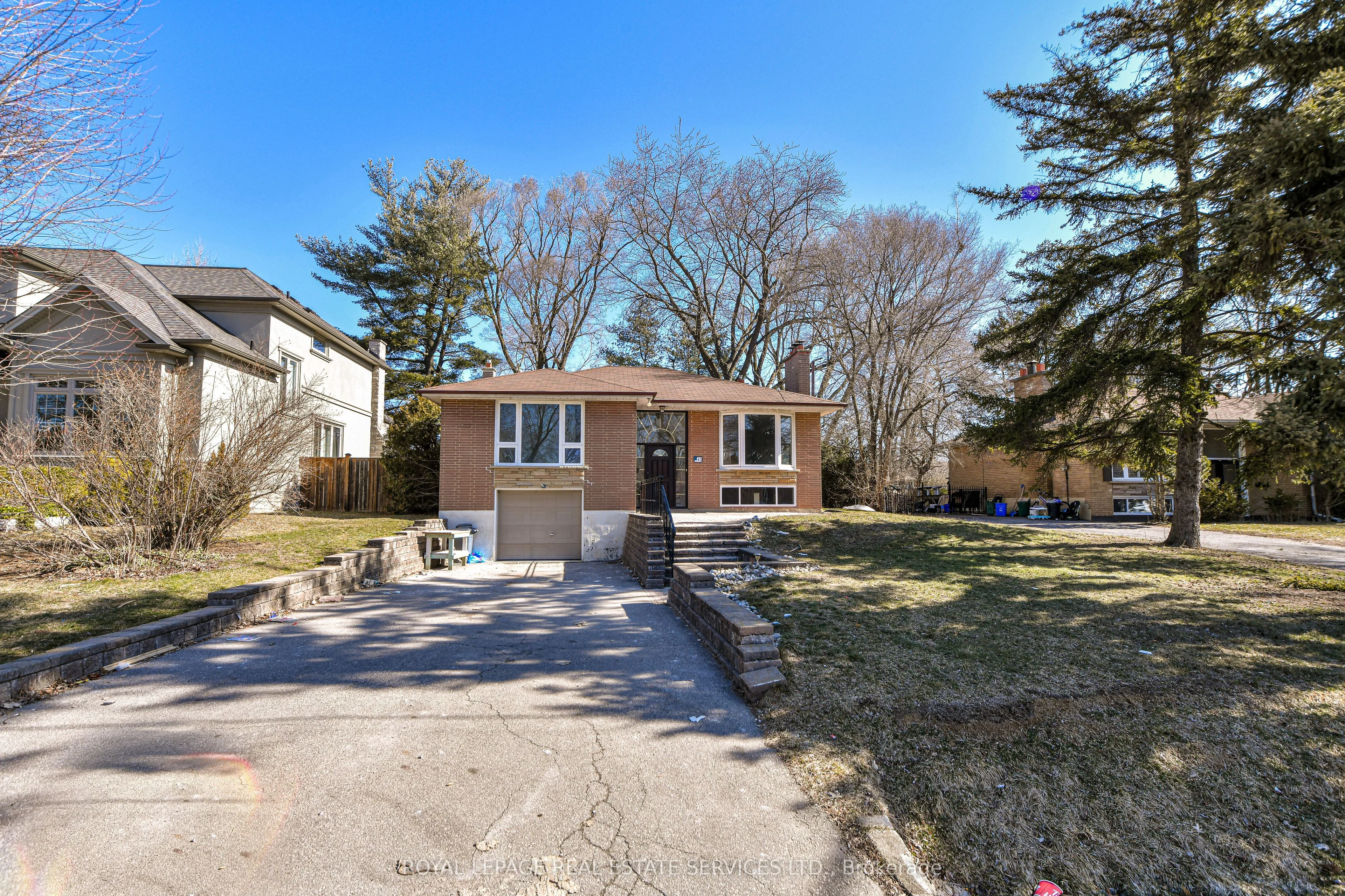 445 Willis Drive, Oakville, On L6l 4v6