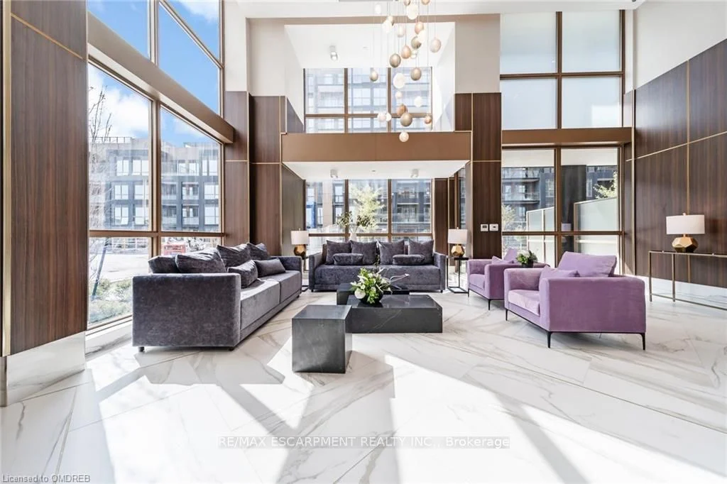 Common Element Condo in Oakville