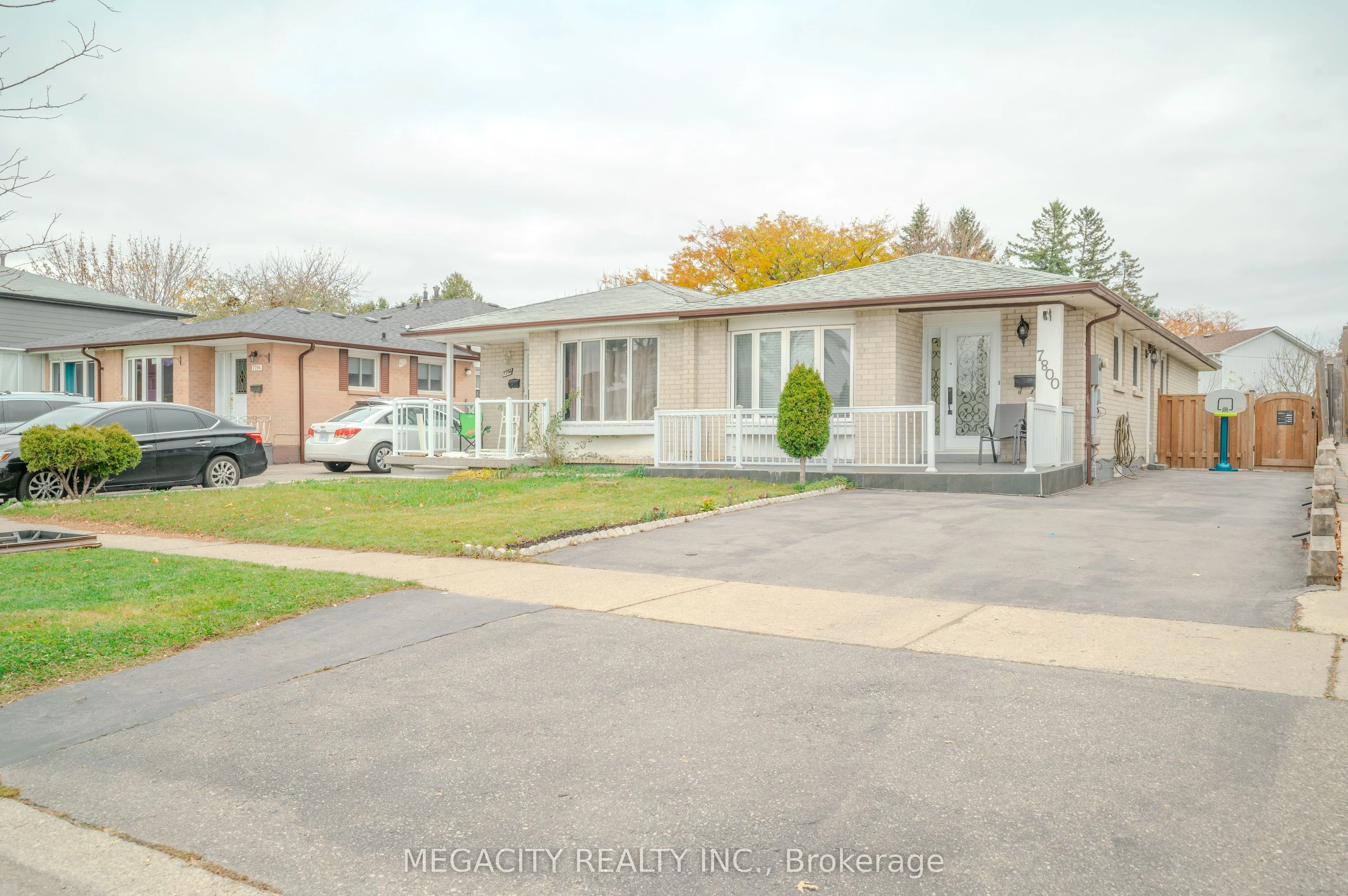 Semi-Detached in Mississauga