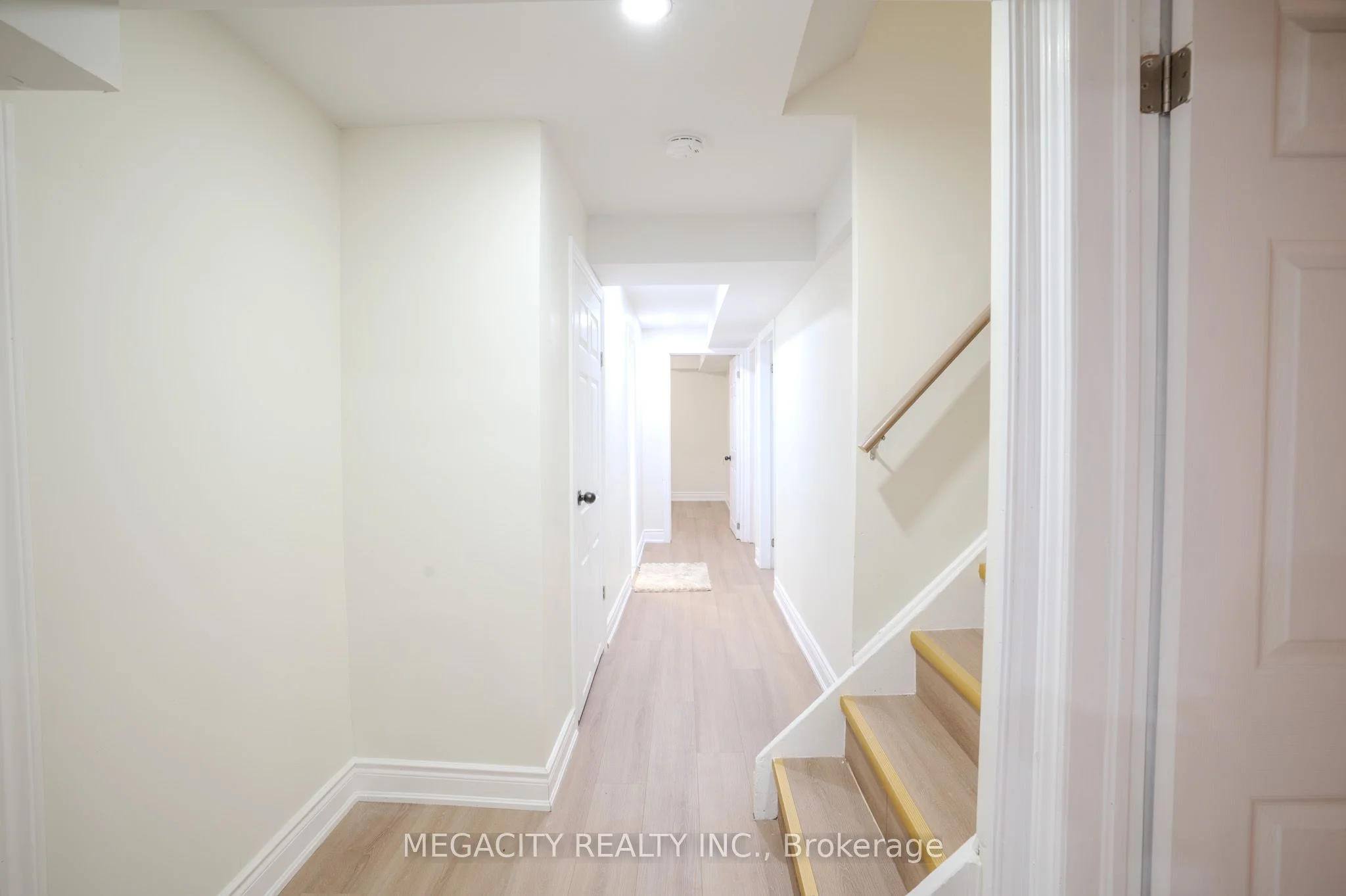 7800 Priory Crescent, Mississauga, ON L4T 3H5