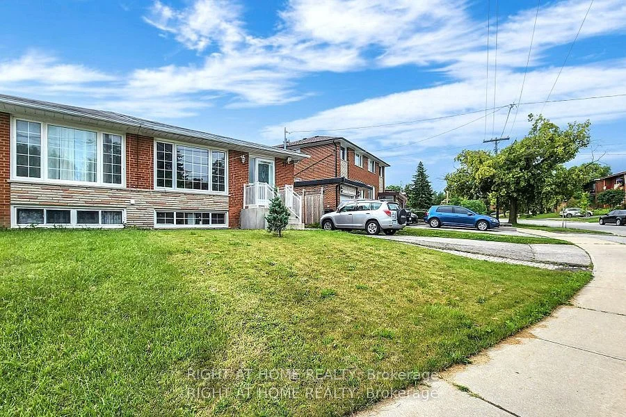 Semi-Detached in Toronto