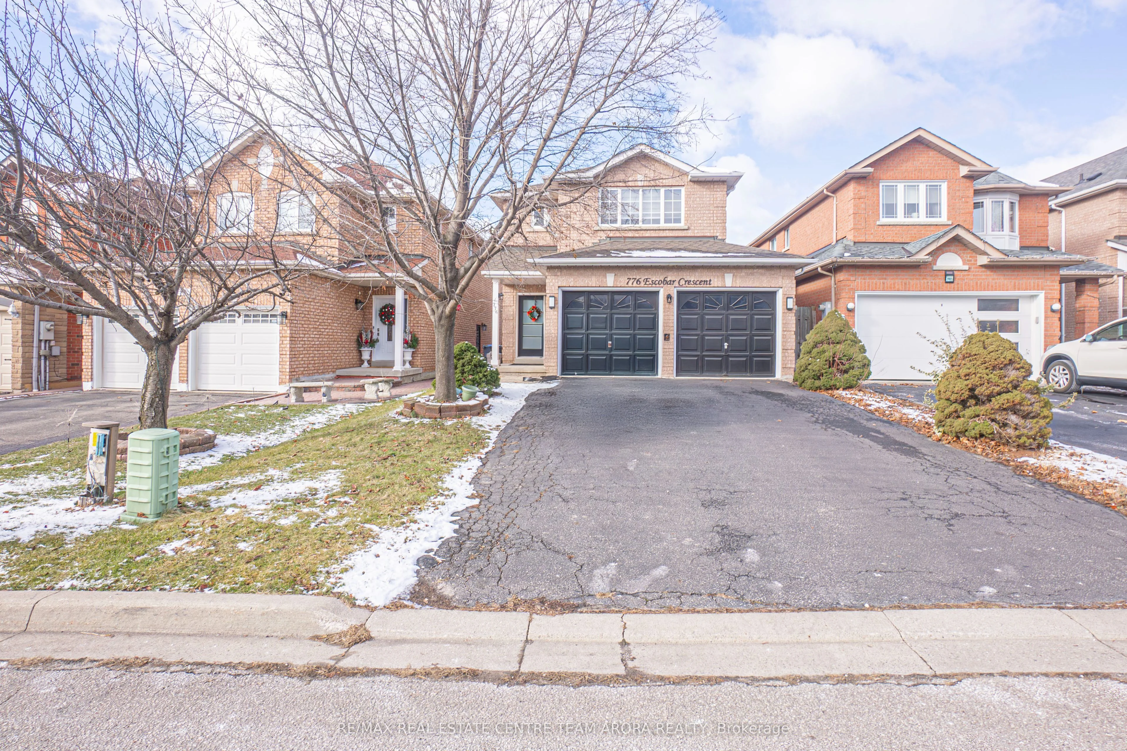 776 Escobar Crescent Bsmt, Mississauga, On L5v 2s7