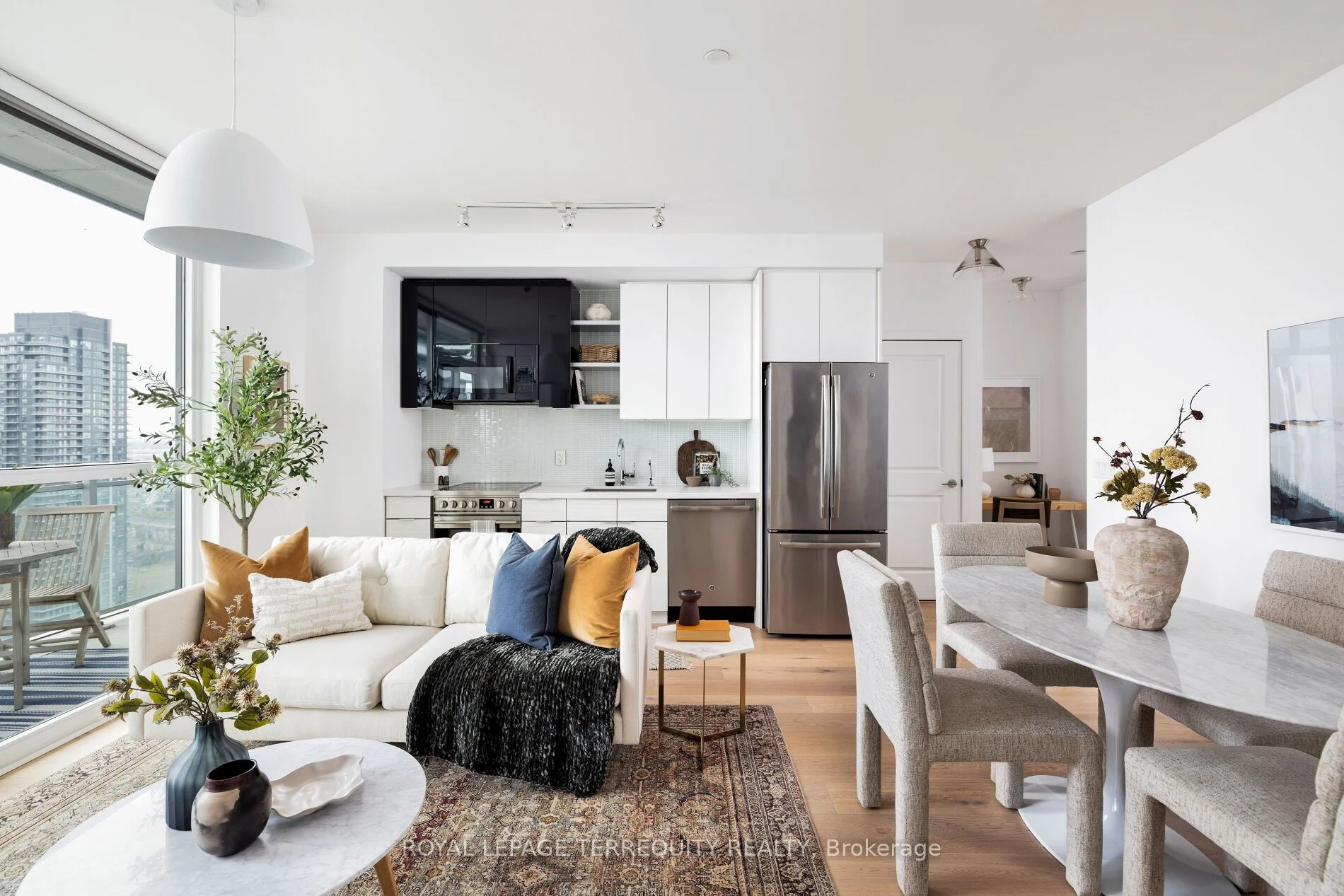 Condo Apartment in Toronto