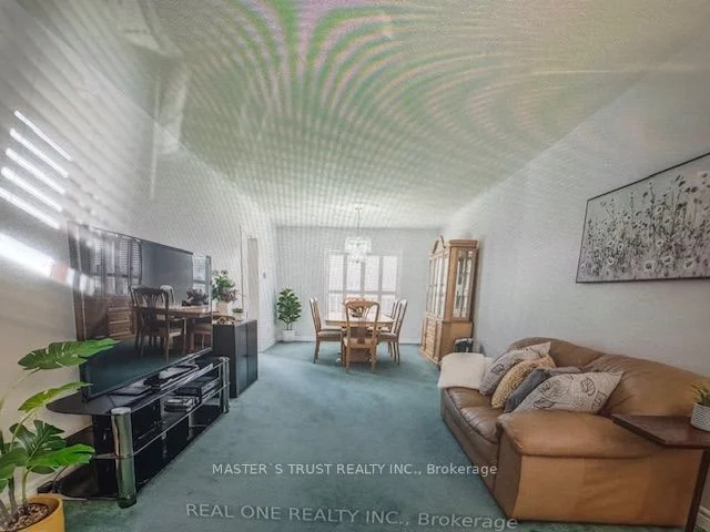 6379 Newcombe Drive, Mississauga, ON L5V 2G6