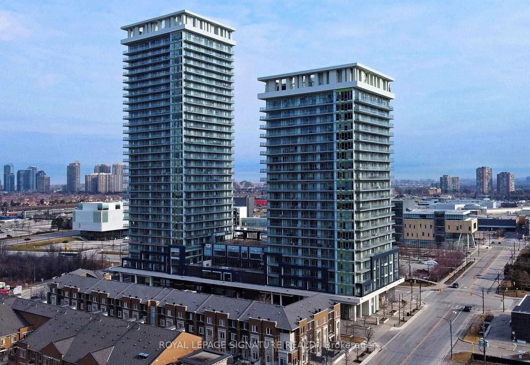 Condo Apartment in Mississauga