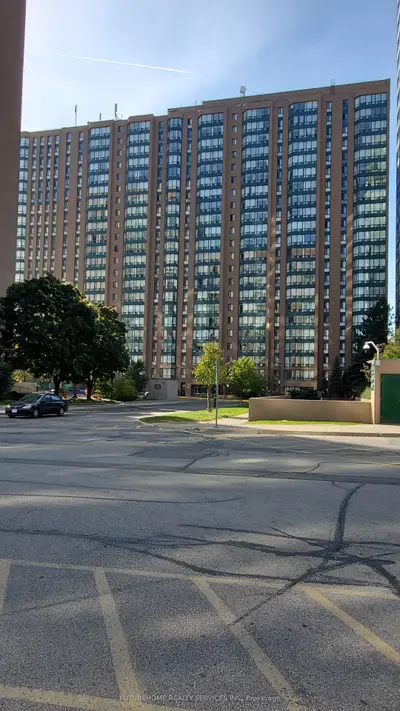 155 Hillcrest Avenue 514, Mississauga, On L5b 3z2
