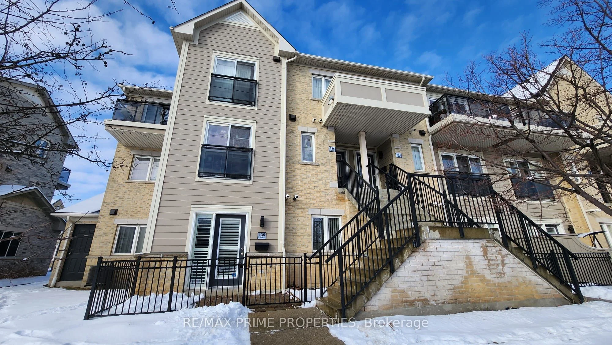 5035 Oscar Peterson Drive 135, Mississauga, On L5m 0p4
