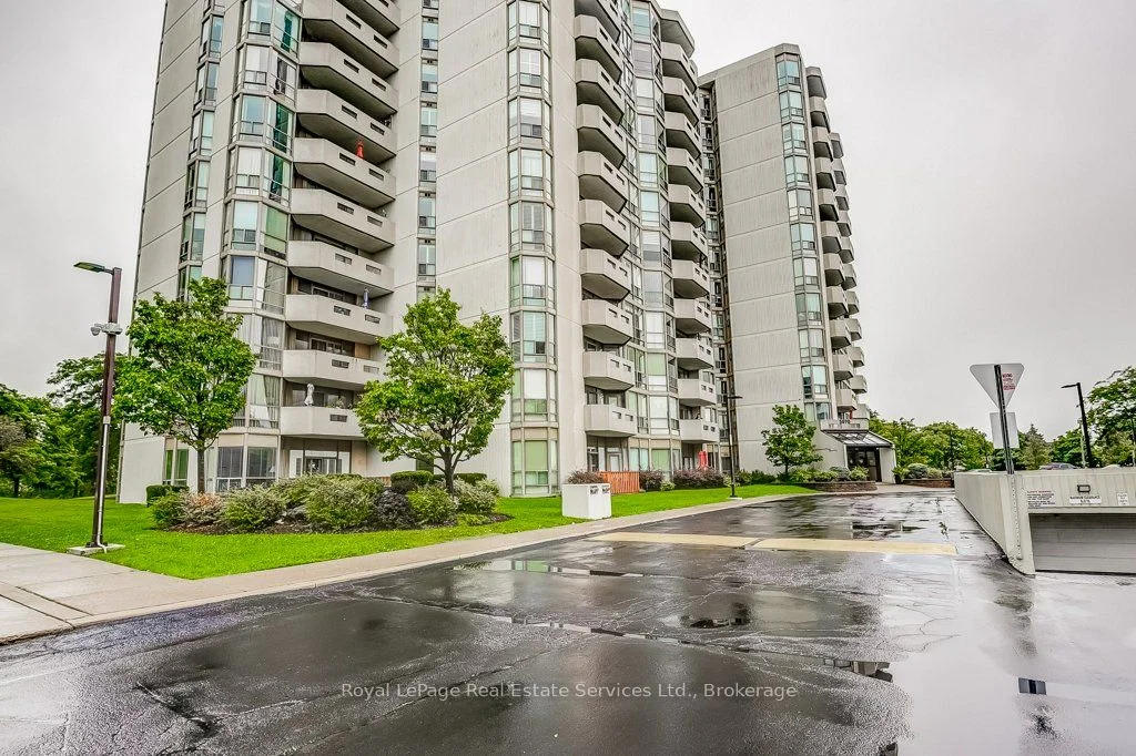 Condo Apartment in Burlington