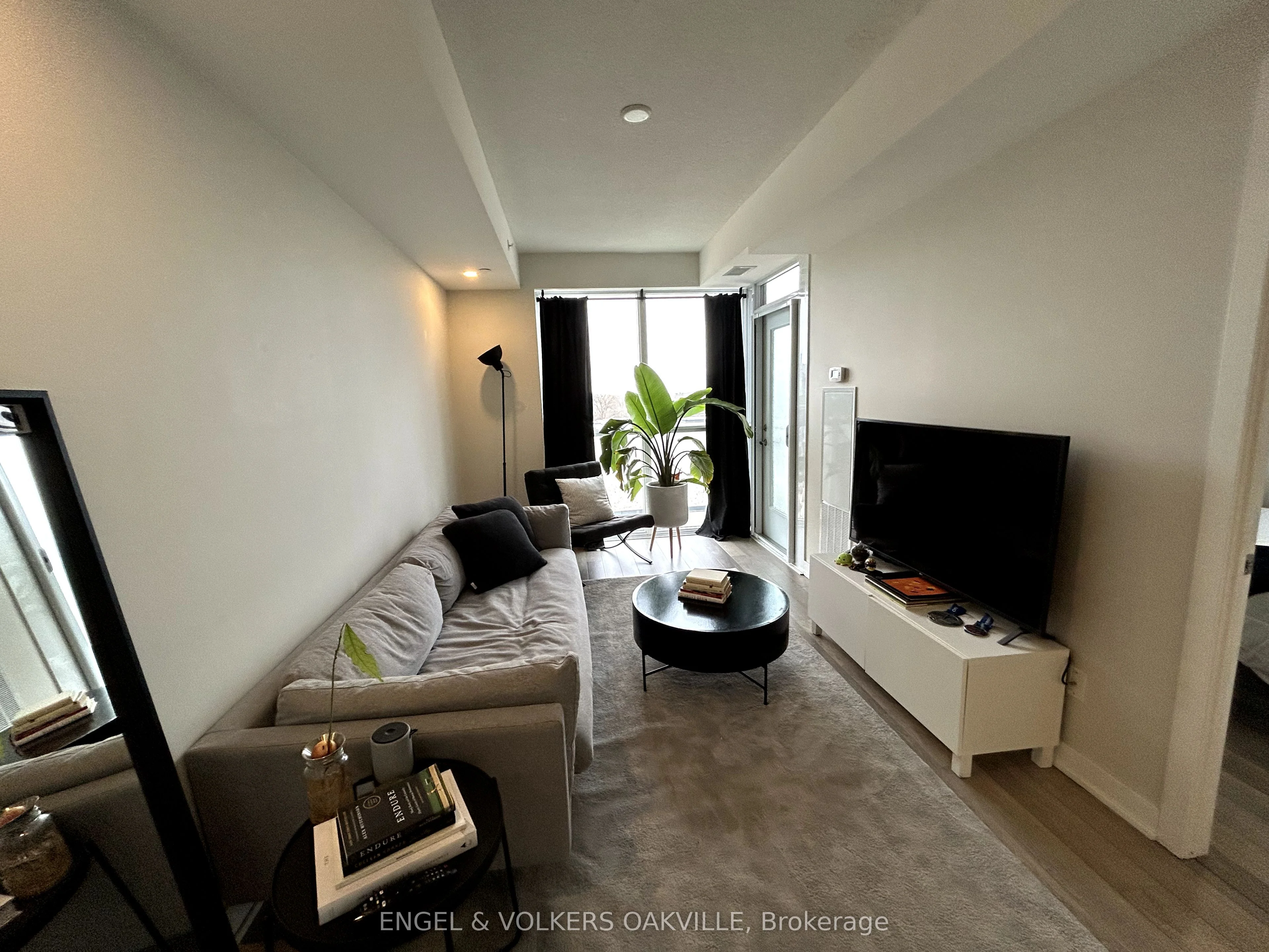 5220 Dundas Street 611, Burlington, ON L7L 0J4
