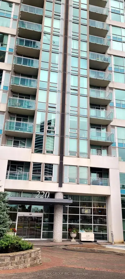 220 Burnhamthorpe Road 606, Mississauga, On L5b 4n4