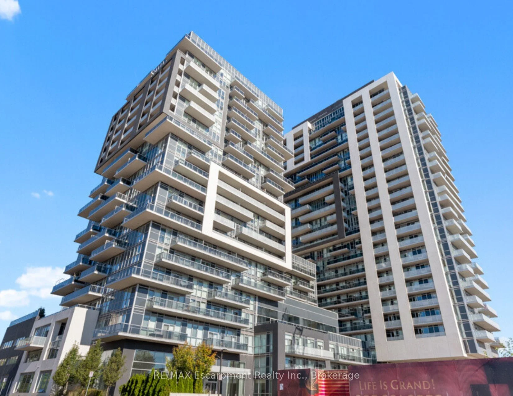 Condo Apartment in Burlington