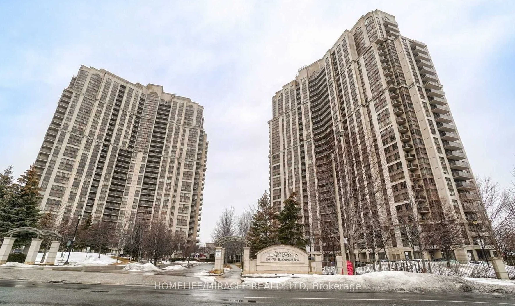 700 Humberwood Boulevard 2418, Toronto W10, On M9w 7j4