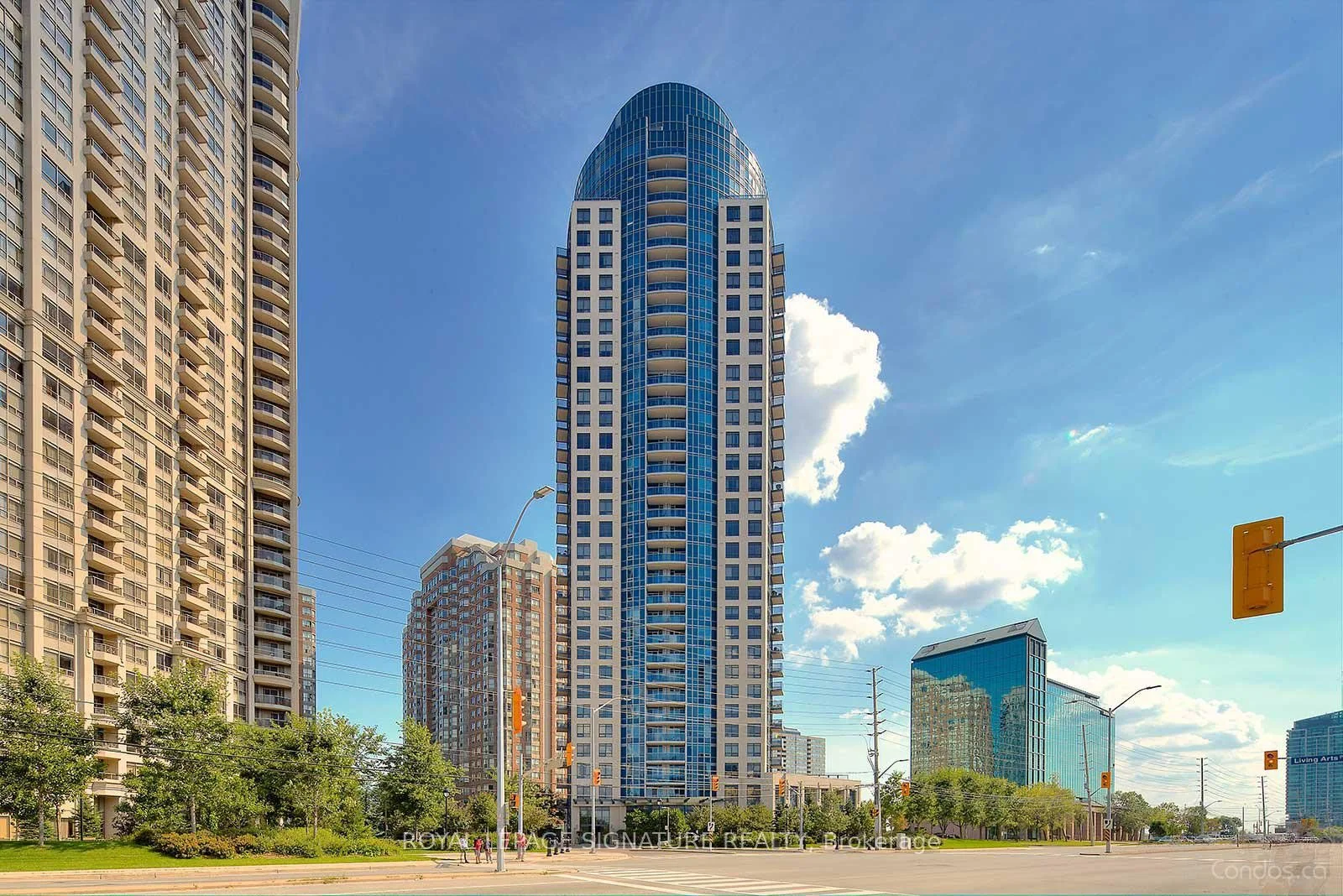 330 Burnhamthorpe Road W 2105, Mississauga, On L5b 0e1