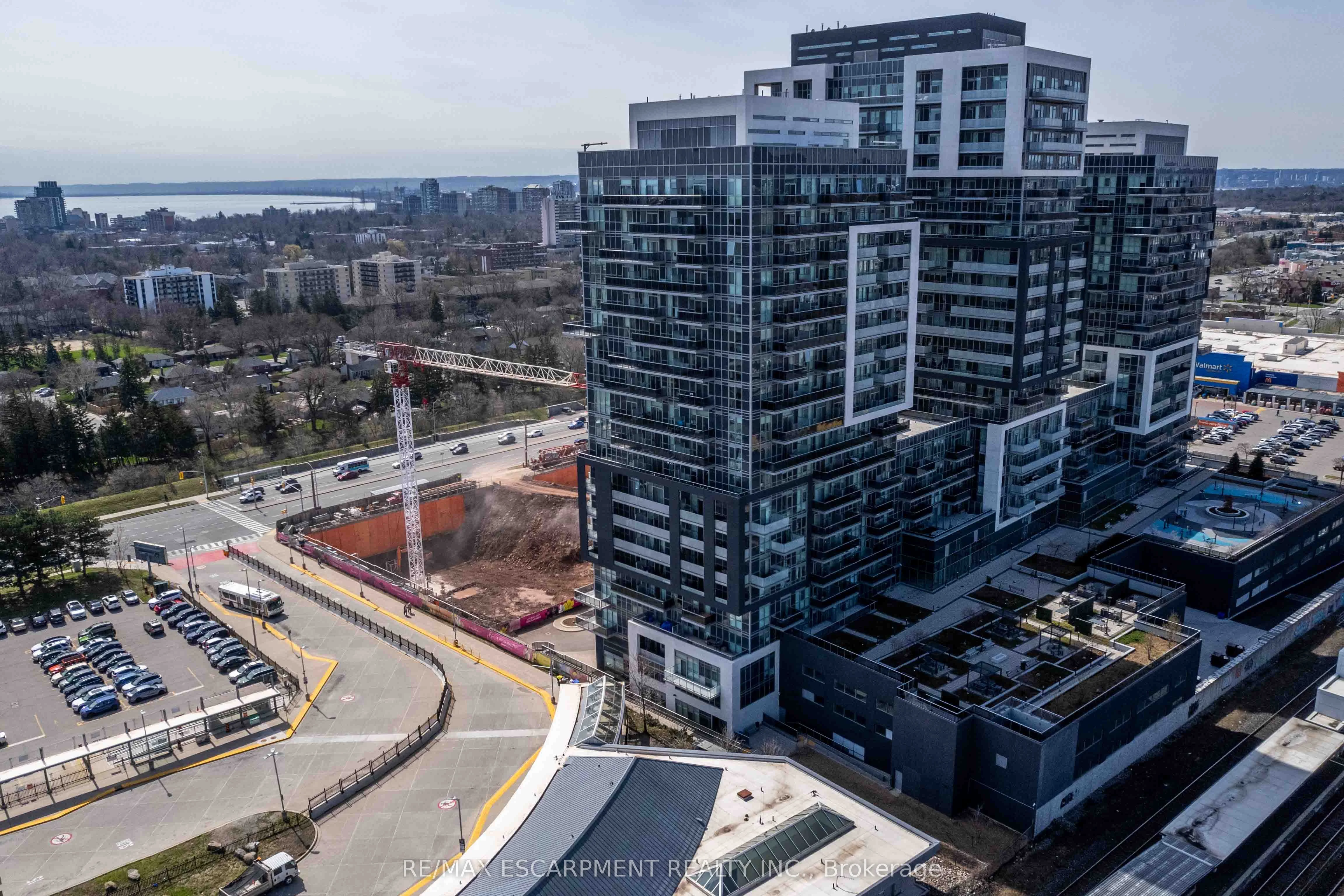 2093 Fairview Street 1702, Burlington, On L7r 0e6