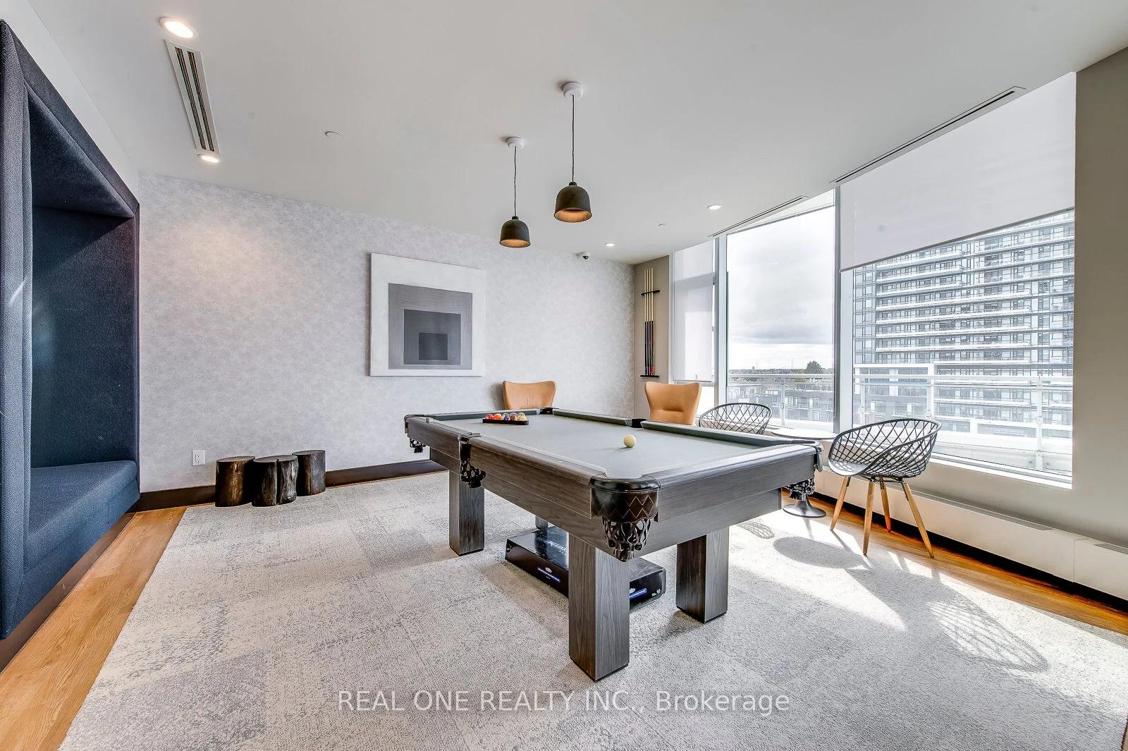 2520 Eglinton Avenue W 1301, Mississauga, ON L5M 0Y4