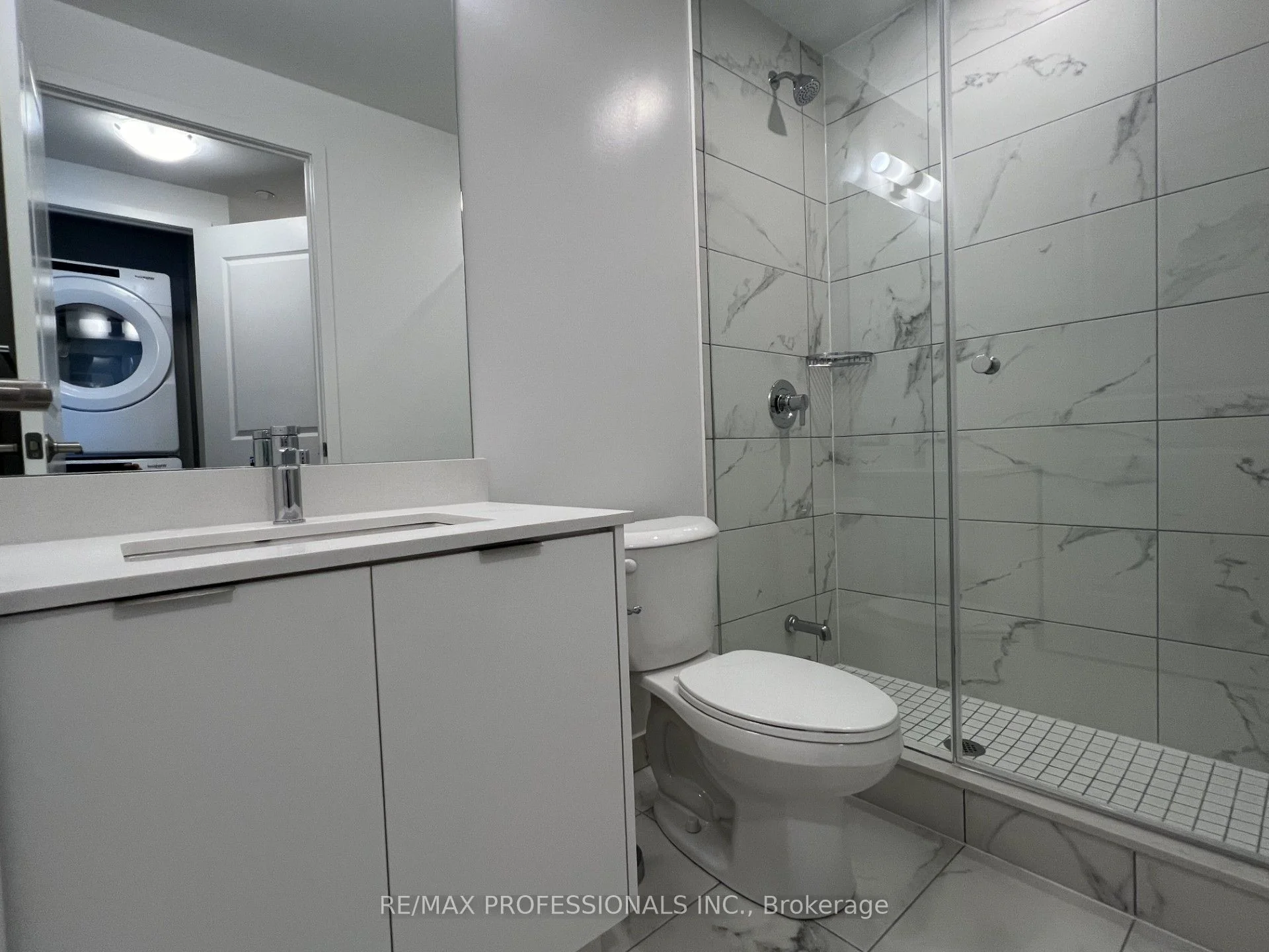 204 E Burnhamthorpe Road E 1401, Mississauga, ON L5A 0B3