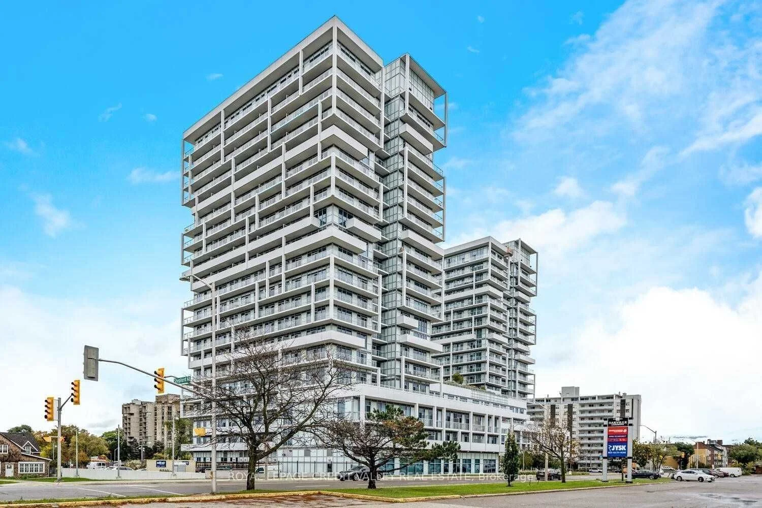 Condo Apartment in Oakville