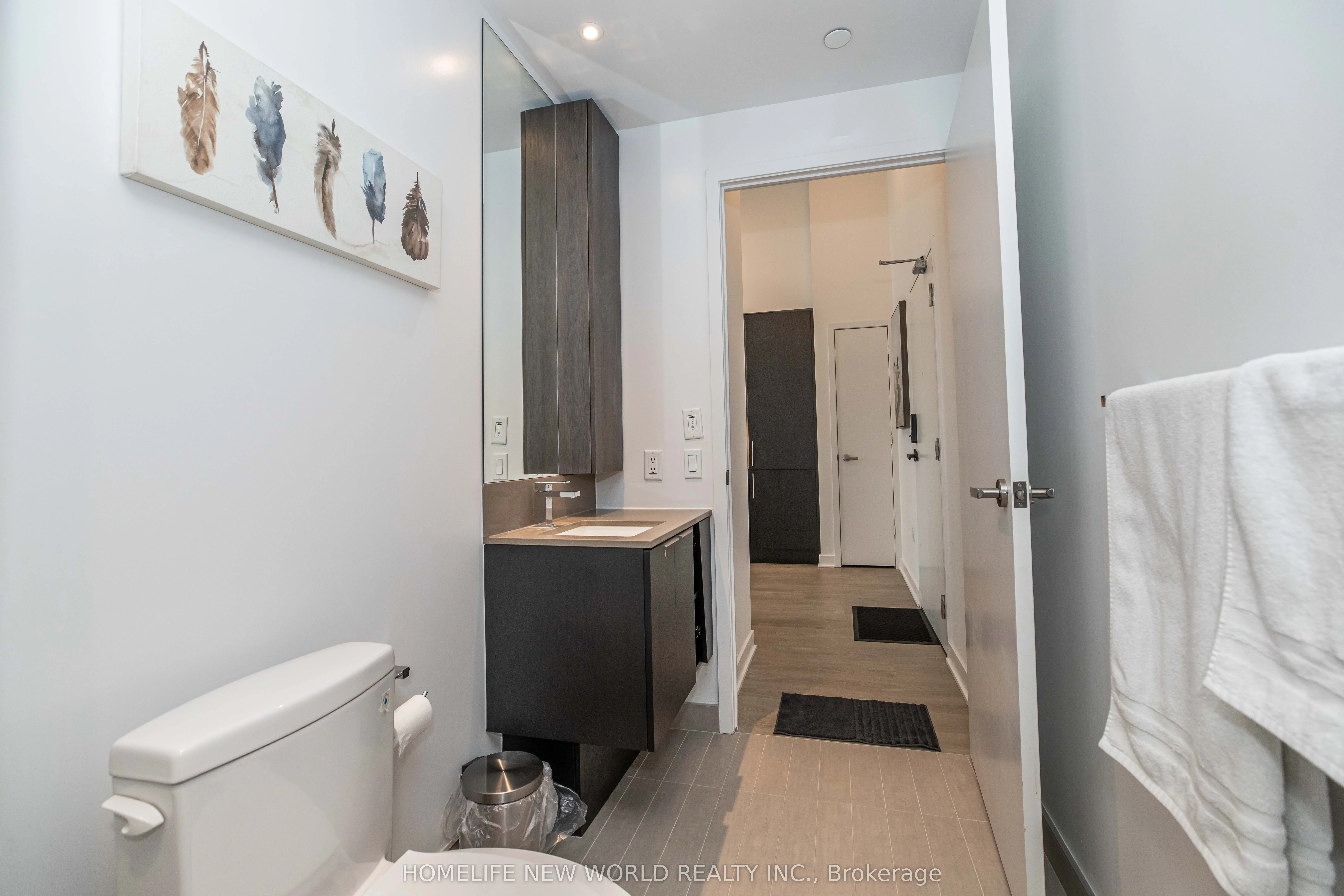 3900 Confederation Parkway 408, Mississauga, ON L5B 0M3